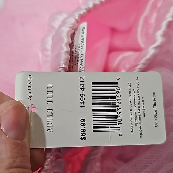 Pink long tutu skirt adult size one size - Picture 6 of 6